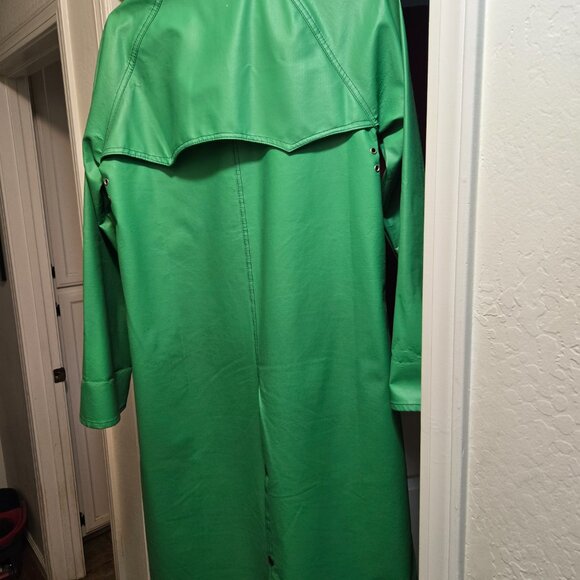 Lot one of boston green raincoat. - Picture 4 of 4